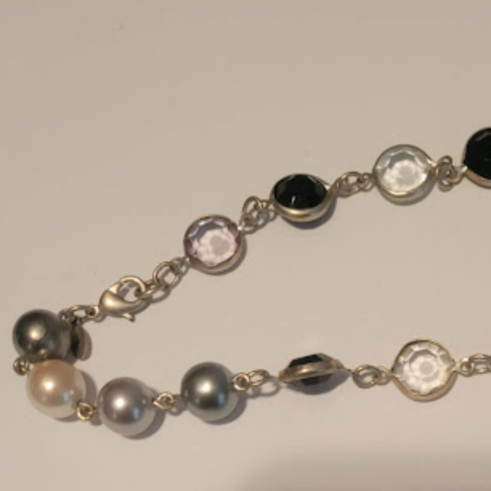 Premier Designs Opulence faux pearls and beads necklace